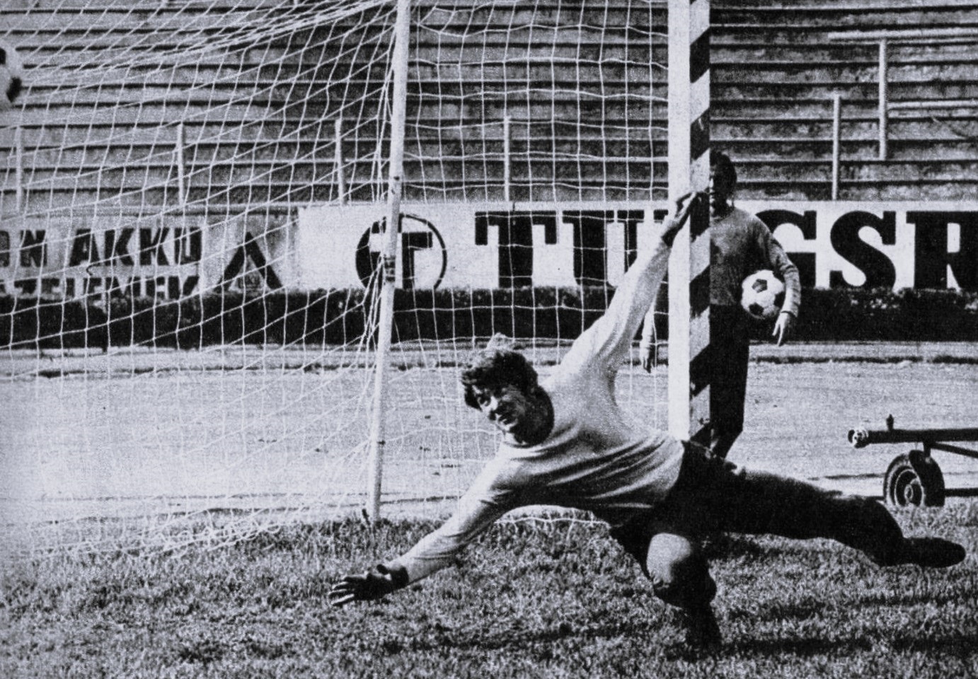 osztalynaplo_rothermel_adam_ujpesti_dozsa_1974_nyari_alapozas_1.jpg