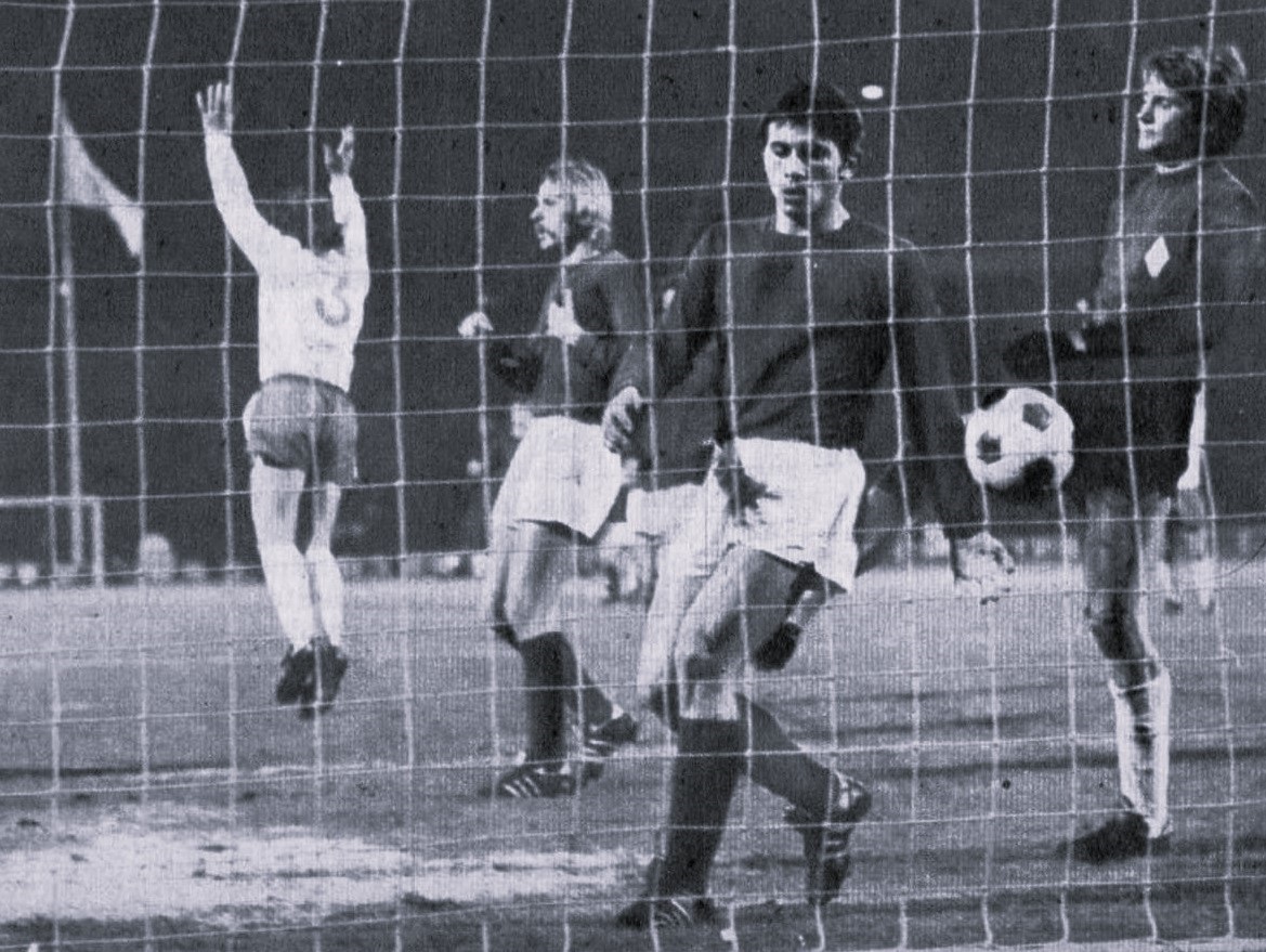 osztalynaplo_rothermel_adam_ujpesti_dozsa_1974_osz_bek_leeds_united.jpg