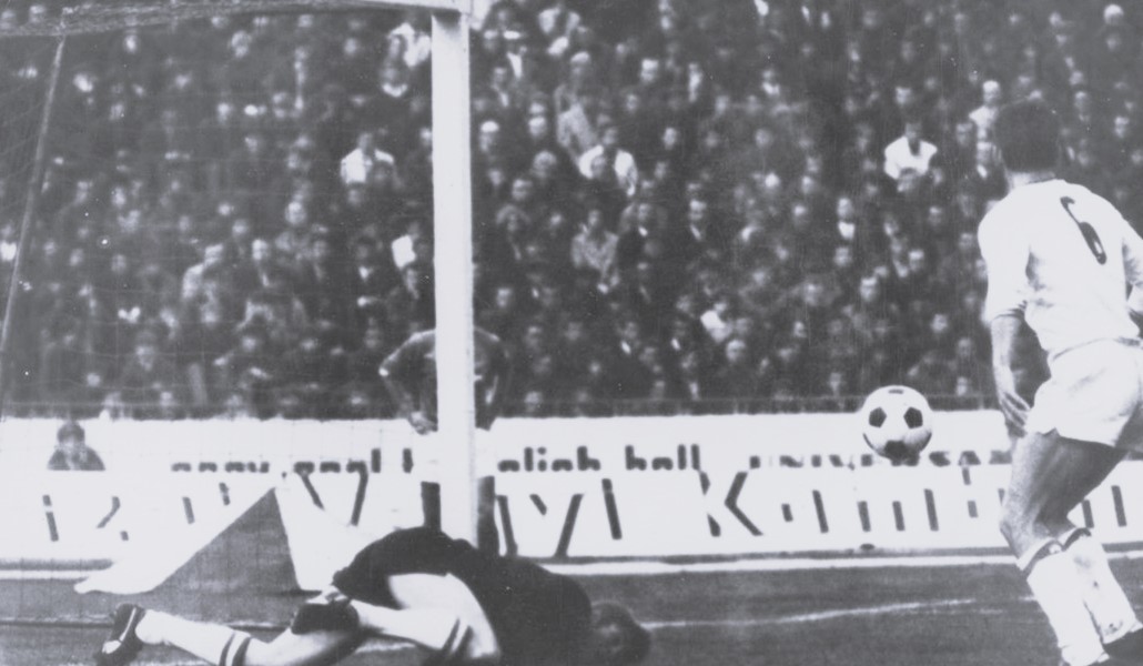 osztalynaplo_rothermel_adam_valogatott_1971_franciaorszag.jpg