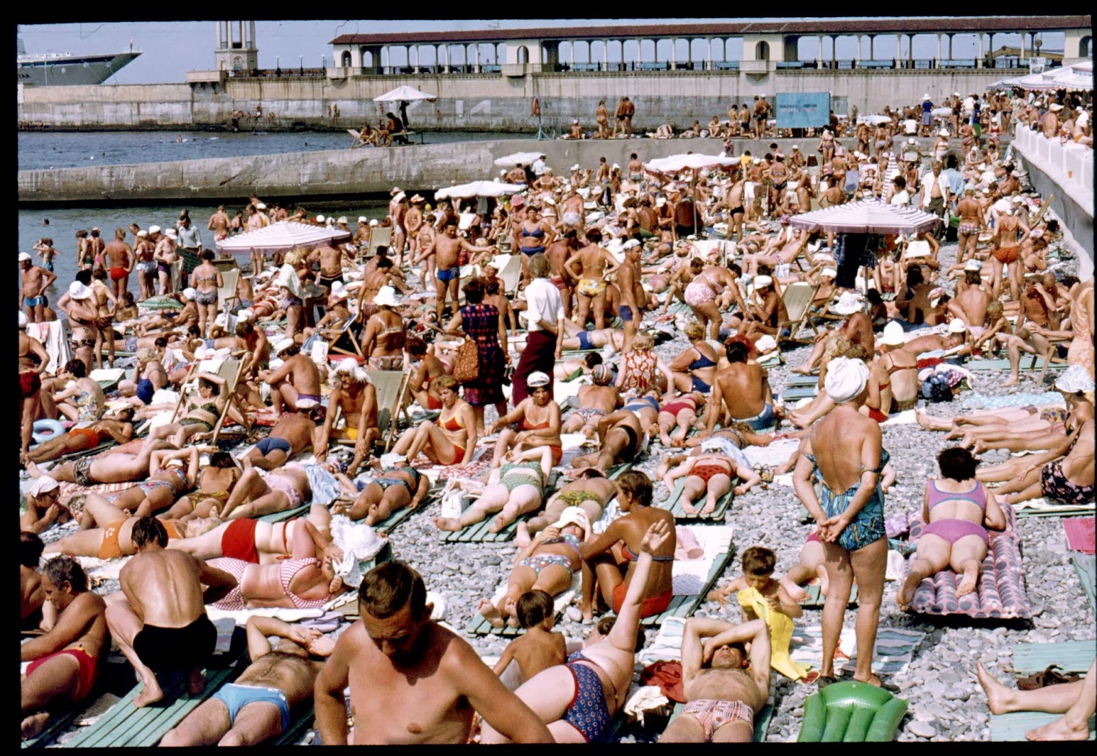 BEACH-SOCHI 220001.jpg