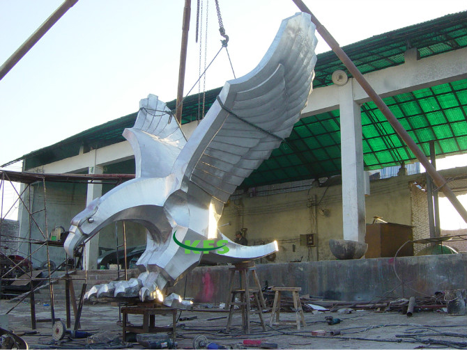 Stainless steel eagle sculpture.jpg