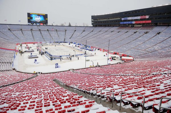 chi-leafs-red-wings-meet-in-big-house-for-2014-001.jpeg