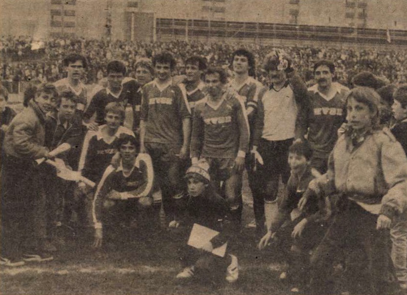 idokapszula_nb_i_1983_84_23_fordulo_haladas_ferencvaros_csapatkep.jpg