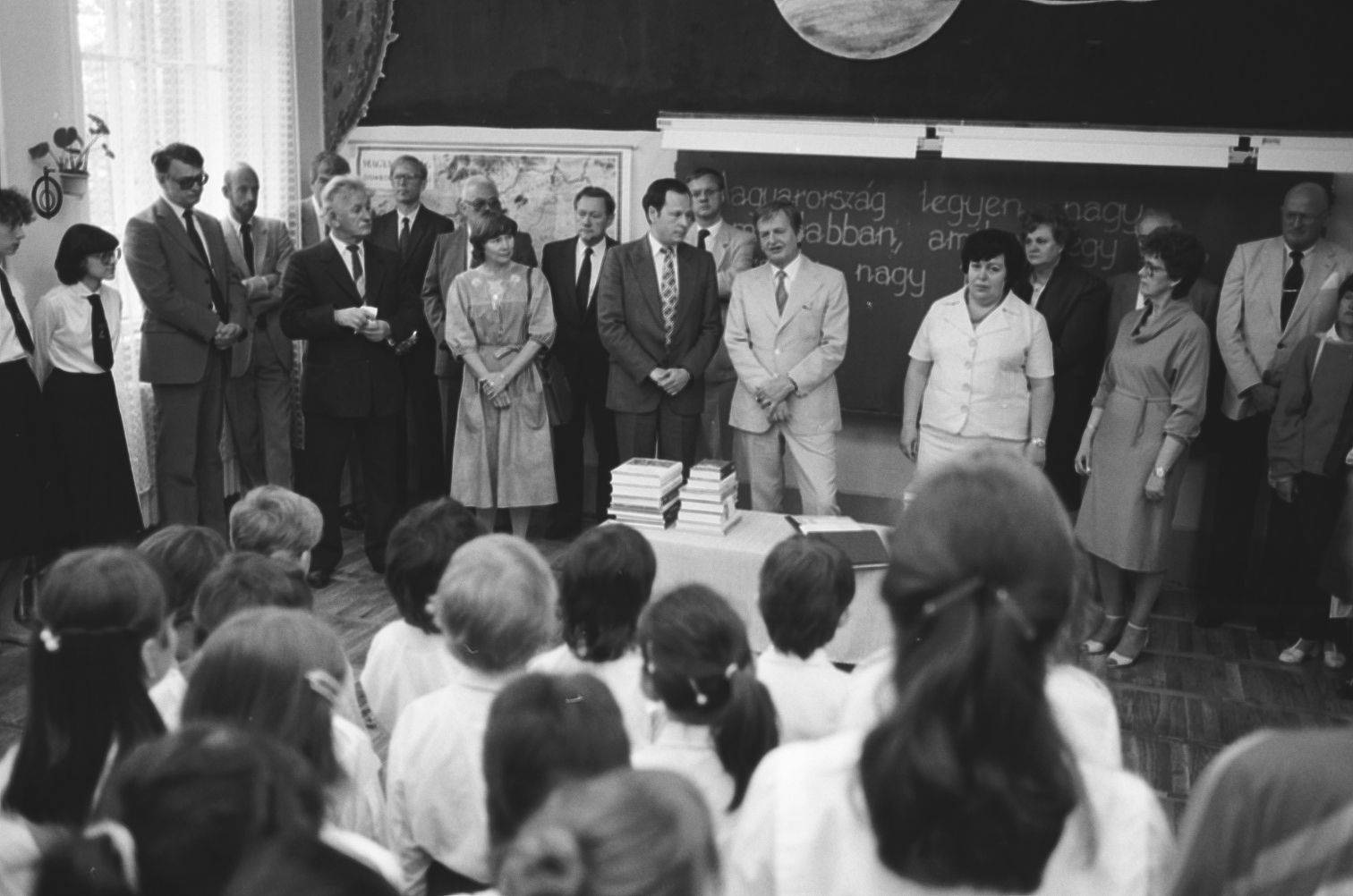 idokapszula_nb_i_1984_85_tavaszi_zaras_edzoi_gyorsmerleg_1_olof_palme_iskola_2.jpg