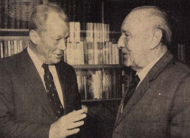 idokapszula_nb_i_1984_85_tavaszi_zaras_merlegen_a_felsohaz_willy_brandt_kadar_janos.jpg