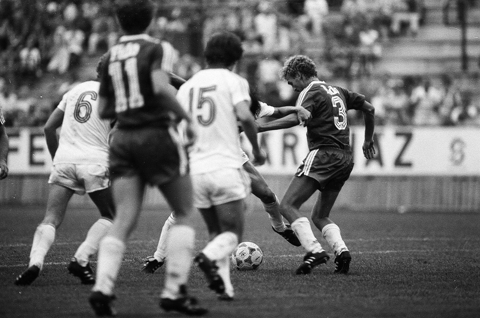 idokapszula_nb_i_1984_85_tavaszi_zaras_az_nb_ii_es_a_harmadik_vonal_intertoto_kupa_videoton_st_gallen_csatajelenet.jpg