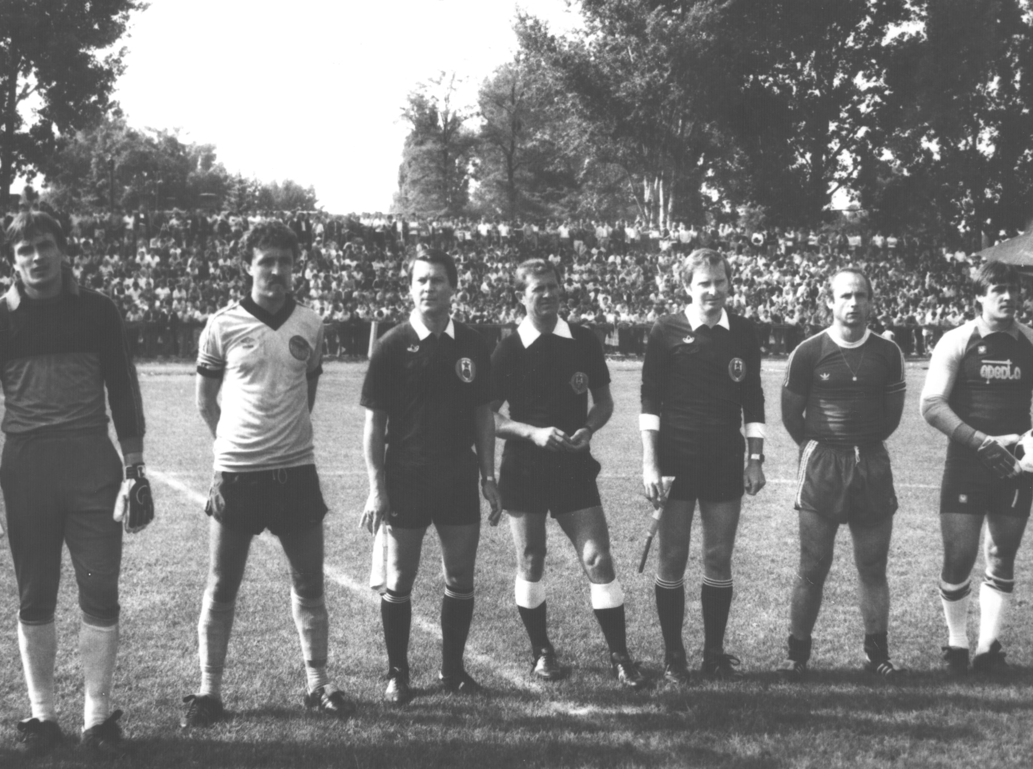 idokapszula_nb_i_1984_85_tavaszi_zaras_az_nb_ii_es_a_harmadik_vonal_nb_ii_siofok_volan_kezdes.jpg