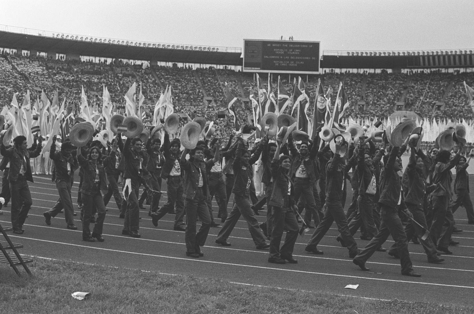 idokapszula_nb_i_1984_85_tavaszi_zaras_az_nb_ii_es_a_harmadik_vonal_vit_megnyito_94.jpg