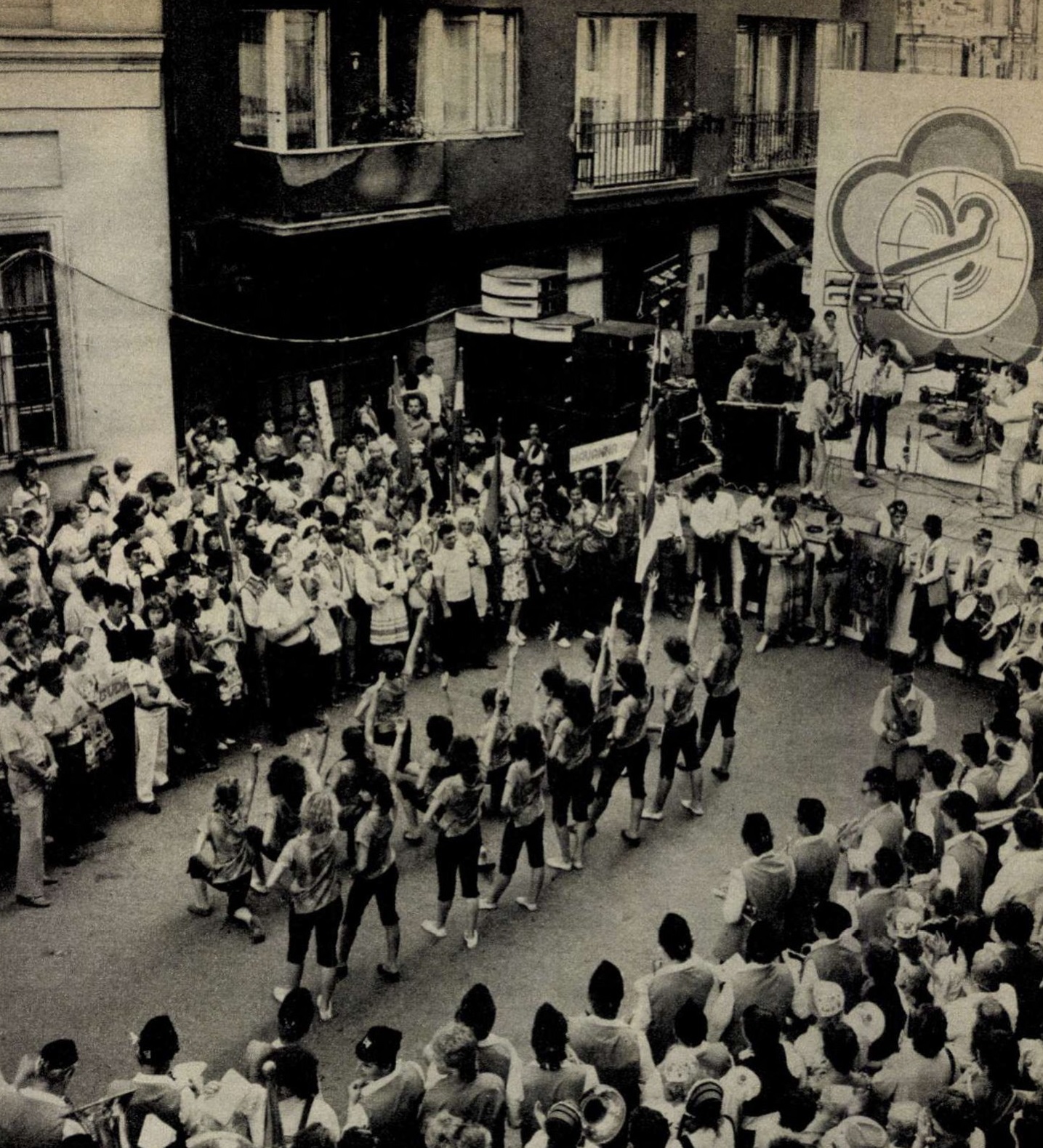 idokapszula_nb_i_1984_85_tavaszi_zaras_az_nb_ii_es_a_harmadik_vonal_vit_utca_10.jpg