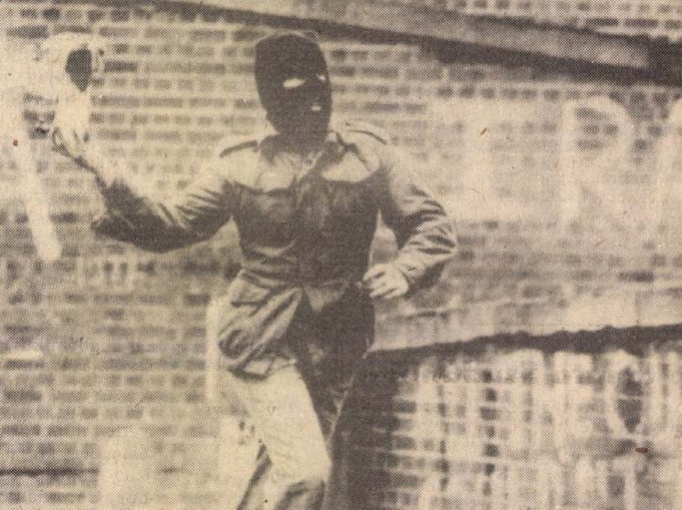 idokapszula_nb_i_1985_86_1_fordulo_belfasti_tuntetes.jpg