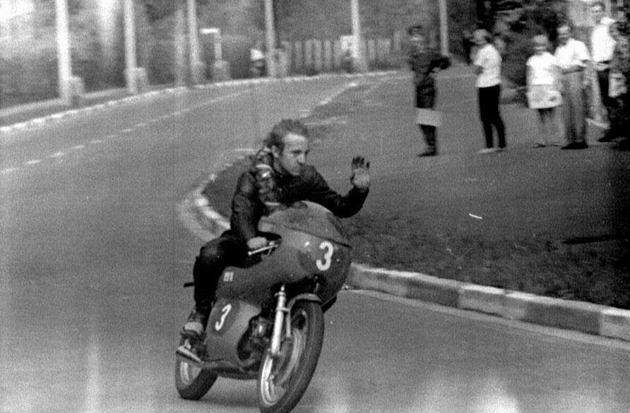 idokapszula_nb_i_1985_86_1_fordulo_drapal_janos_1980.jpg