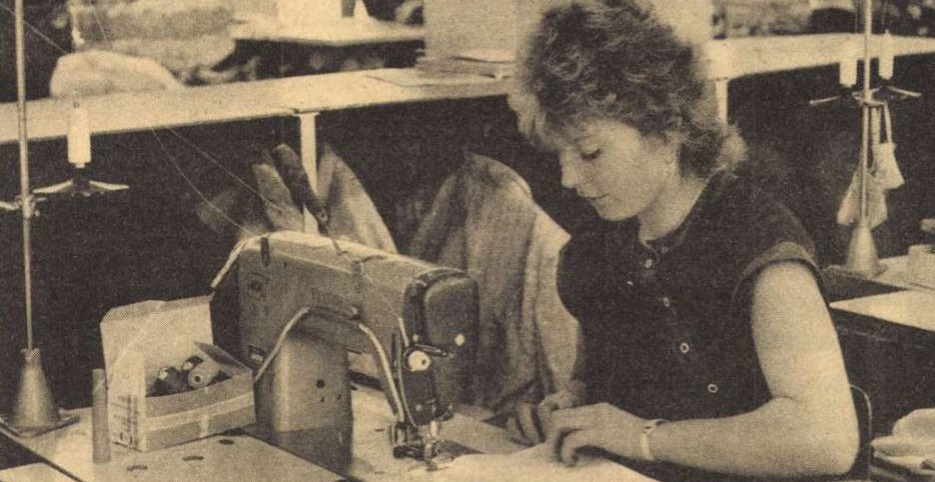 idokapszula_nb_i_1985_86_1_fordulo_voros_oktober_ruhagyar.jpg