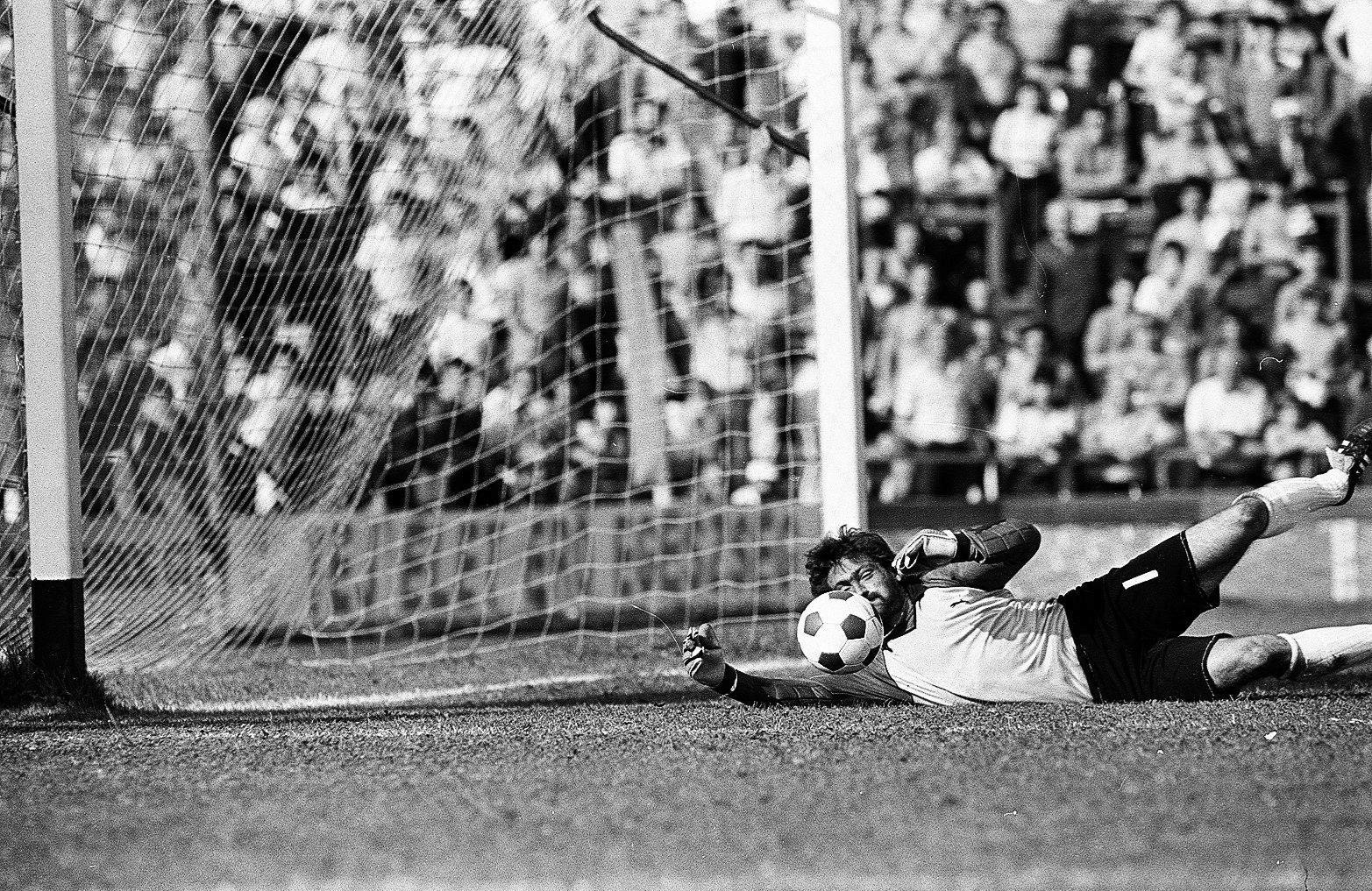 idokapszula_nb_i_1985_86_10_fordulo_ferencvaros_haladas_hegedus_peter_2.jpg