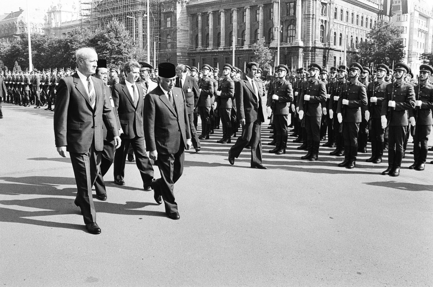 idokapszula_nb_i_1985_86_10_fordulo_suharto_fogadas_4.jpg