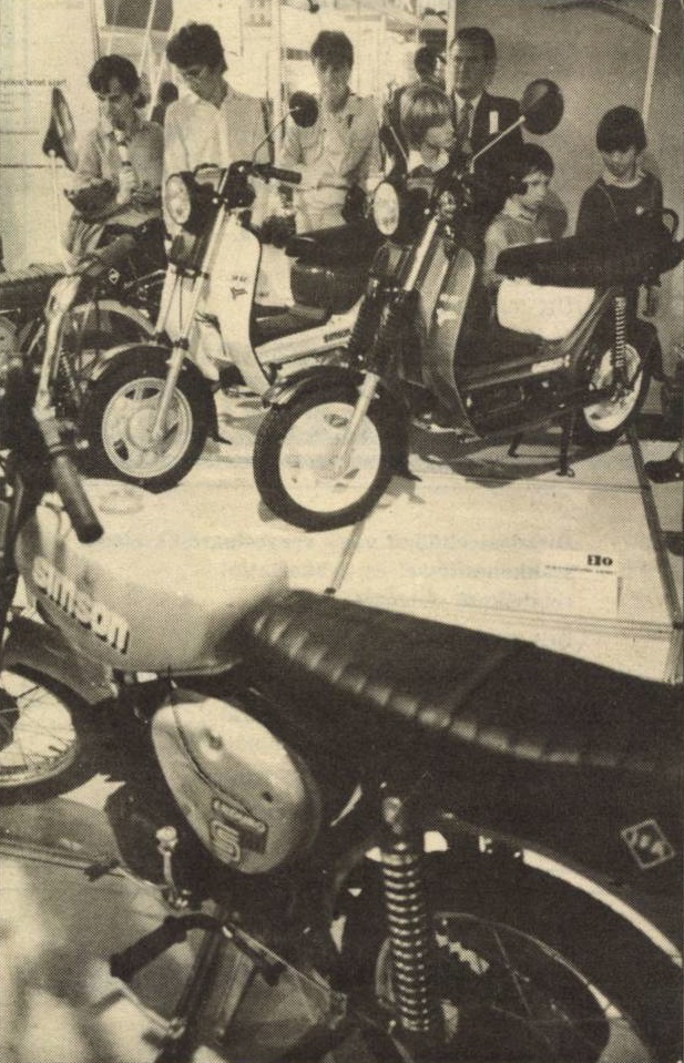 idokapszula_nb_i_1985_86_11_fordulo_bnv_simson_robogo.jpg