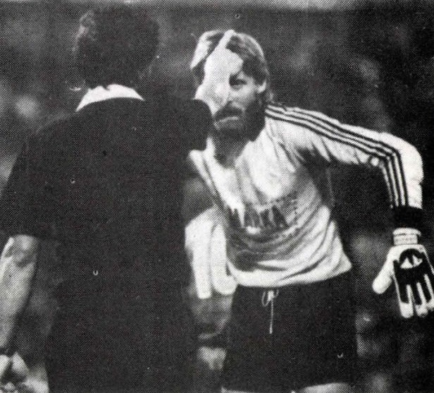 idokapszula_nb_i_1985_86_11_fordulo_bp_honved_ferencvaros_zsiboras_gabor_2.jpg