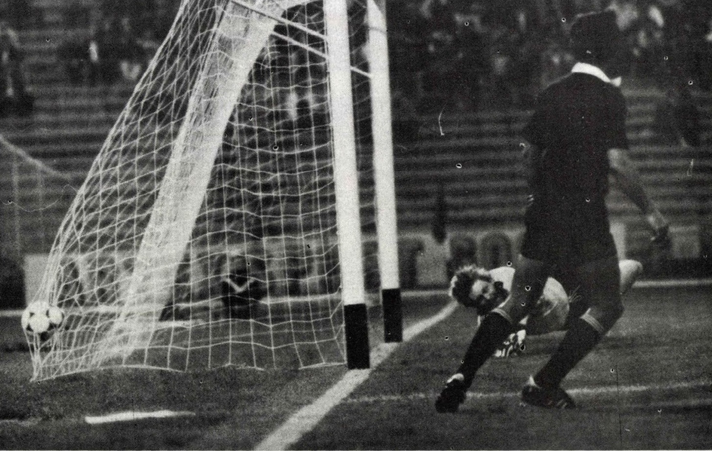 idokapszula_nb_i_1985_86_11_fordulo_bp_honved_ferencvaros_zsiboras_gabor_3.jpg