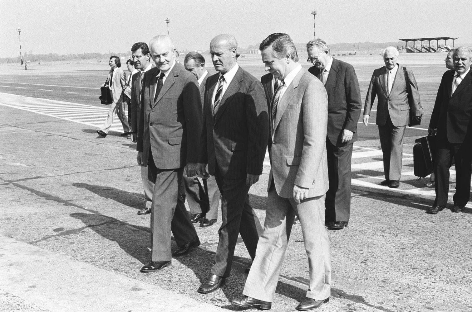 idokapszula_nb_i_1985_86_12_fordulo_trautmann_rezso_losonczi_pal_szuros_matyas.jpg