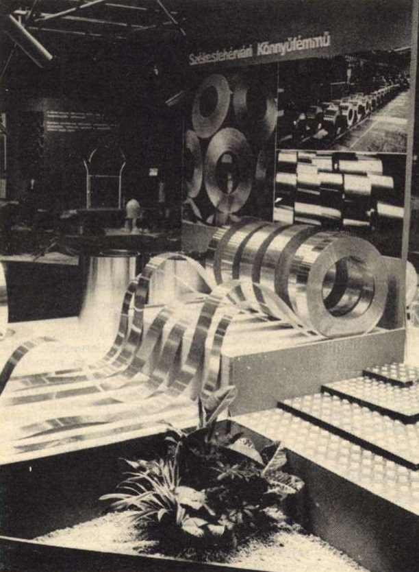 idokapszula_nb_i_1985_86_klubcsapataink_nemzetkozi_kupaszereplese_1_fordulo_2_kor_budapesti_nemzetkozi_vasar_szekesfehervari_konnyufemmu.jpg