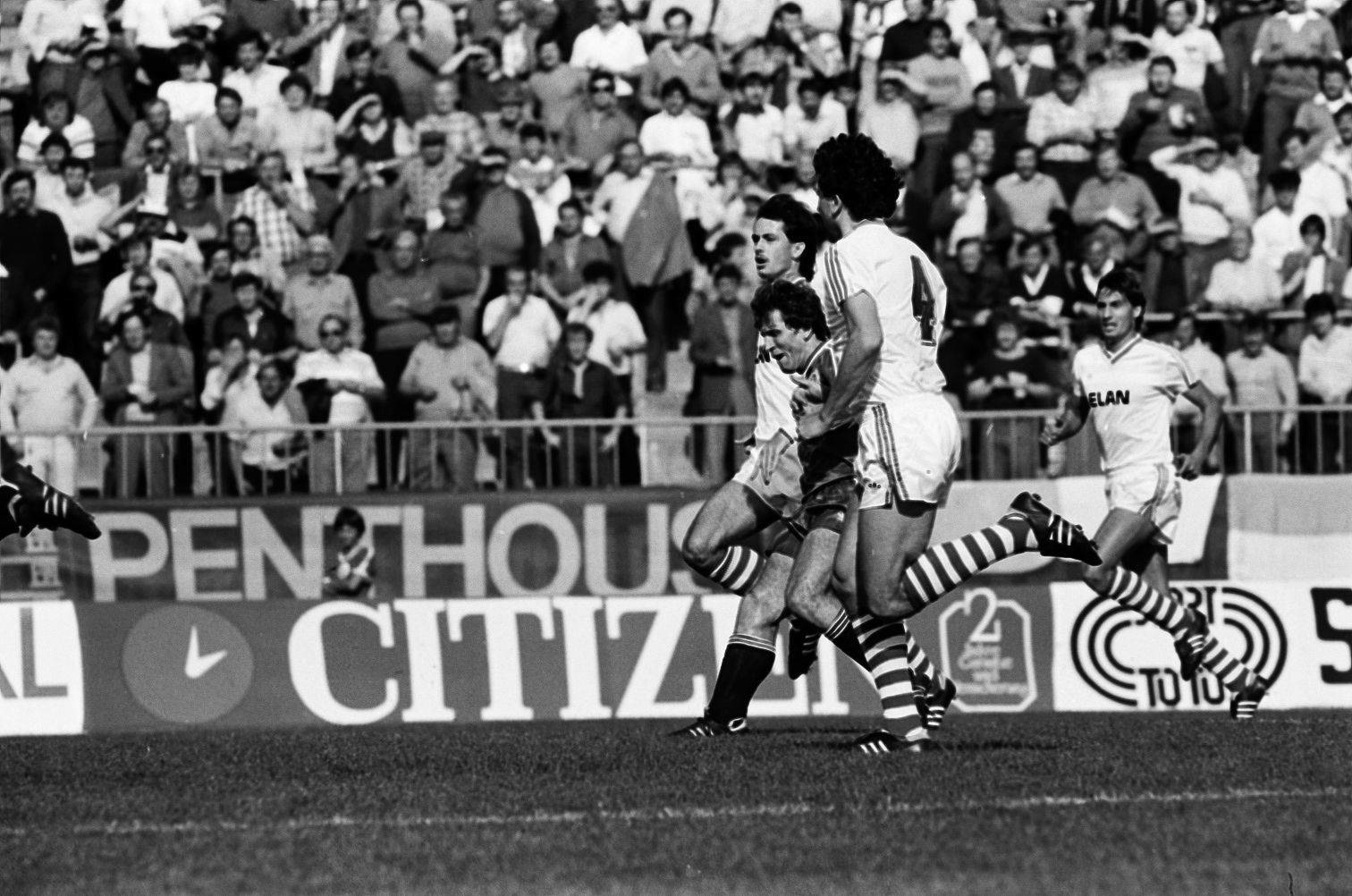 idokapszula_nb_i_1985_86_klubcsapataink_nemzetkozi_kupaszereplese_1_fordulo_2_kor_tatabanya_rapid_wien_hermann_sandor.jpg