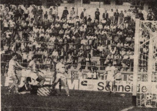 idokapszula_nb_i_1985_86_klubcsapataink_nemzetkozi_kupaszereplese_1_fordulo_2_kor_tatabanya_rapid_wien_schmidt_istvan.jpg