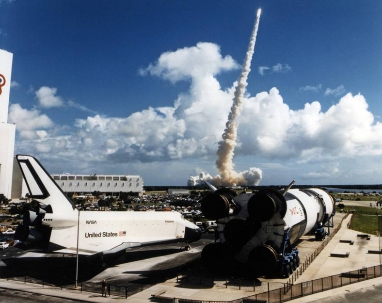 idokapszula_nb_i_1985_86_12_fordulo_atlantis_sts_51_j.jpg