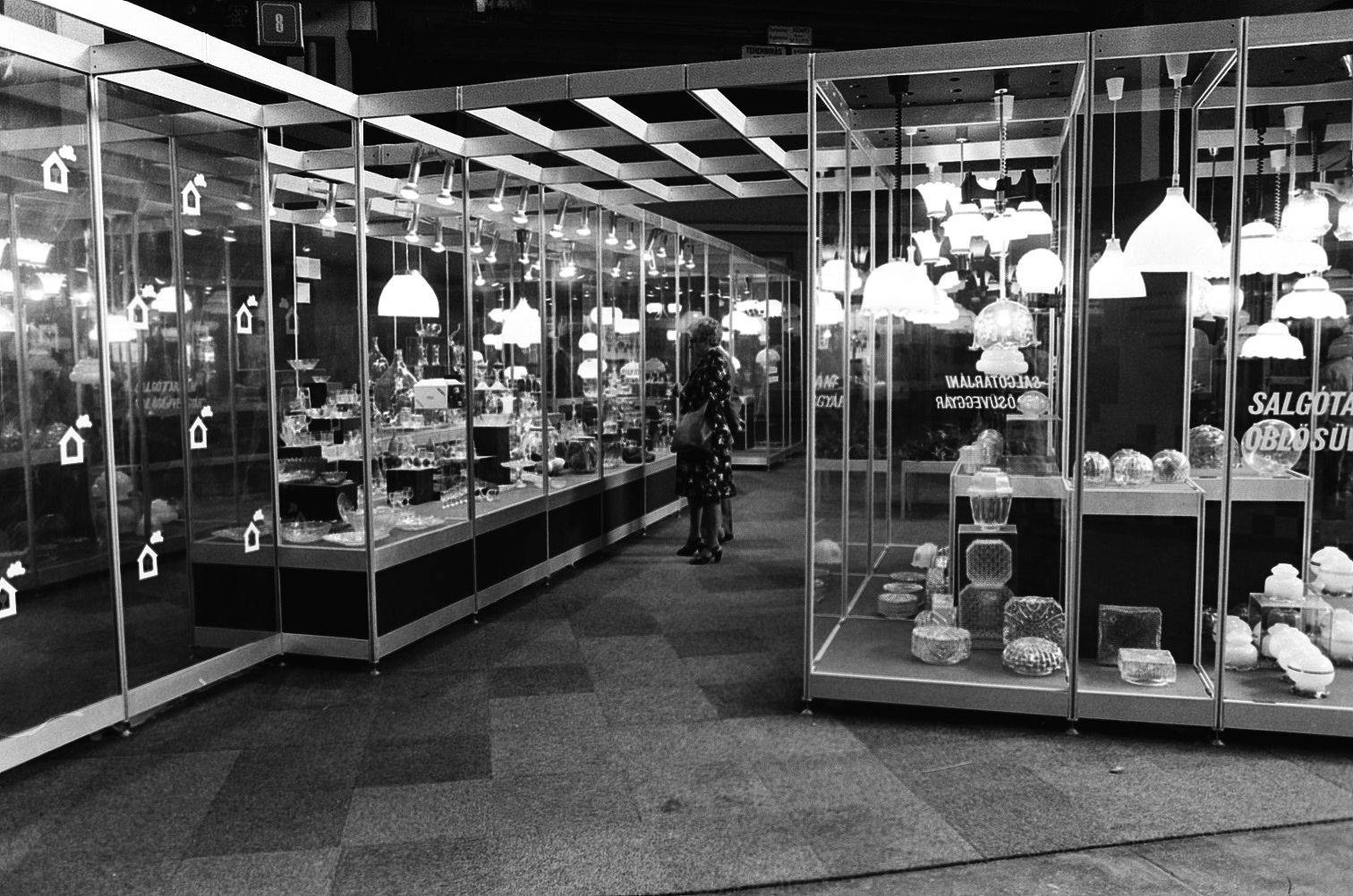 idokapszula_nb_i_1985_86_12_fordulo_budapesti_nemzetkozi_vasar_salgotarjani_oblosuveggyar.jpg