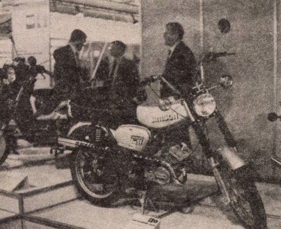 idokapszula_nb_i_1985_86_12_fordulo_budapesti_nemzetkozi_vasar_simson_moped.jpg