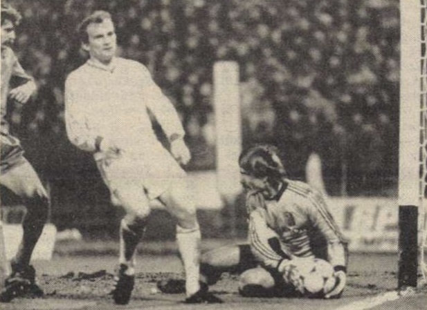 idokapszula_nb_i_1985_86_klubcsapataink_nemzetkozi_kupaszereplese_2_fordulo_2_kor_uefa_kupa_legia_warsawa_koszta_janos.jpg