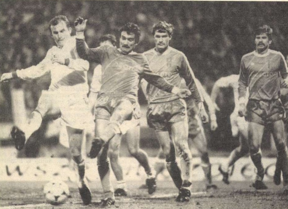 idokapszula_nb_i_1985_86_klubcsapataink_nemzetkozi_kupaszereplese_2_fordulo_2_kor_uefa_kupa_legia_warsawa_vedekezes.jpg