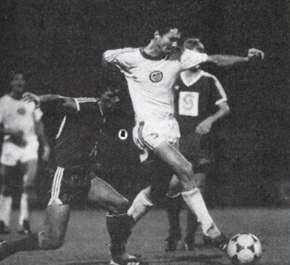 idokapszula_nb_i_1985_86_4_fordulo_bp_honved_tatabanya_plotar_gyula.jpg
