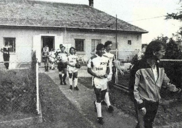 idokapszula_nb_i_1985_86_4_fordulo_mnk_bugyi_mtk_vm_bemelegites.jpg