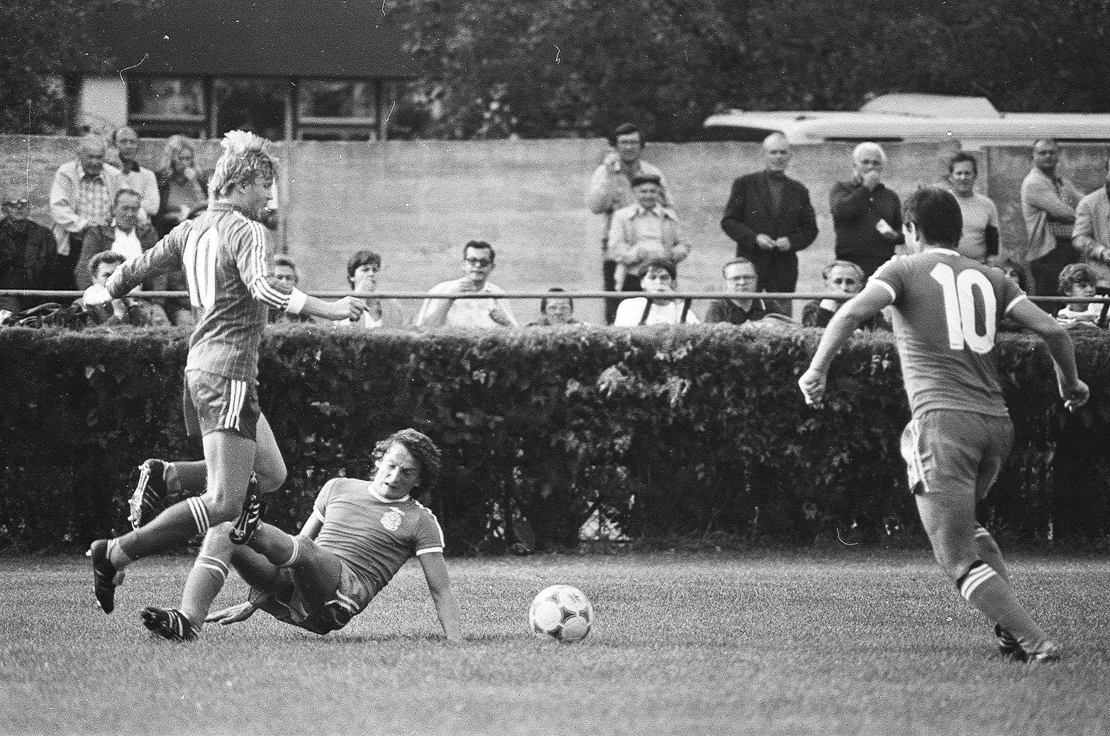 idokapszula_nb_i_1985_86_5_fordulo_mnk_esmtk_bp_honved_detari_lajos.jpg