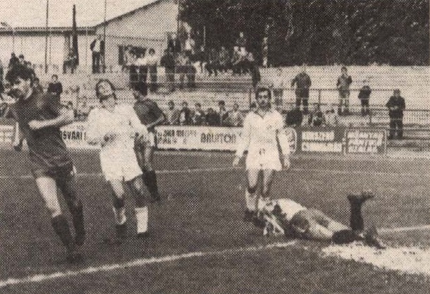 idokapszula_nb_i_1985_86_5_fordulo_mnk_kaposvari_rakoczi_videoton_disztl_peter_biro_magyar.jpg