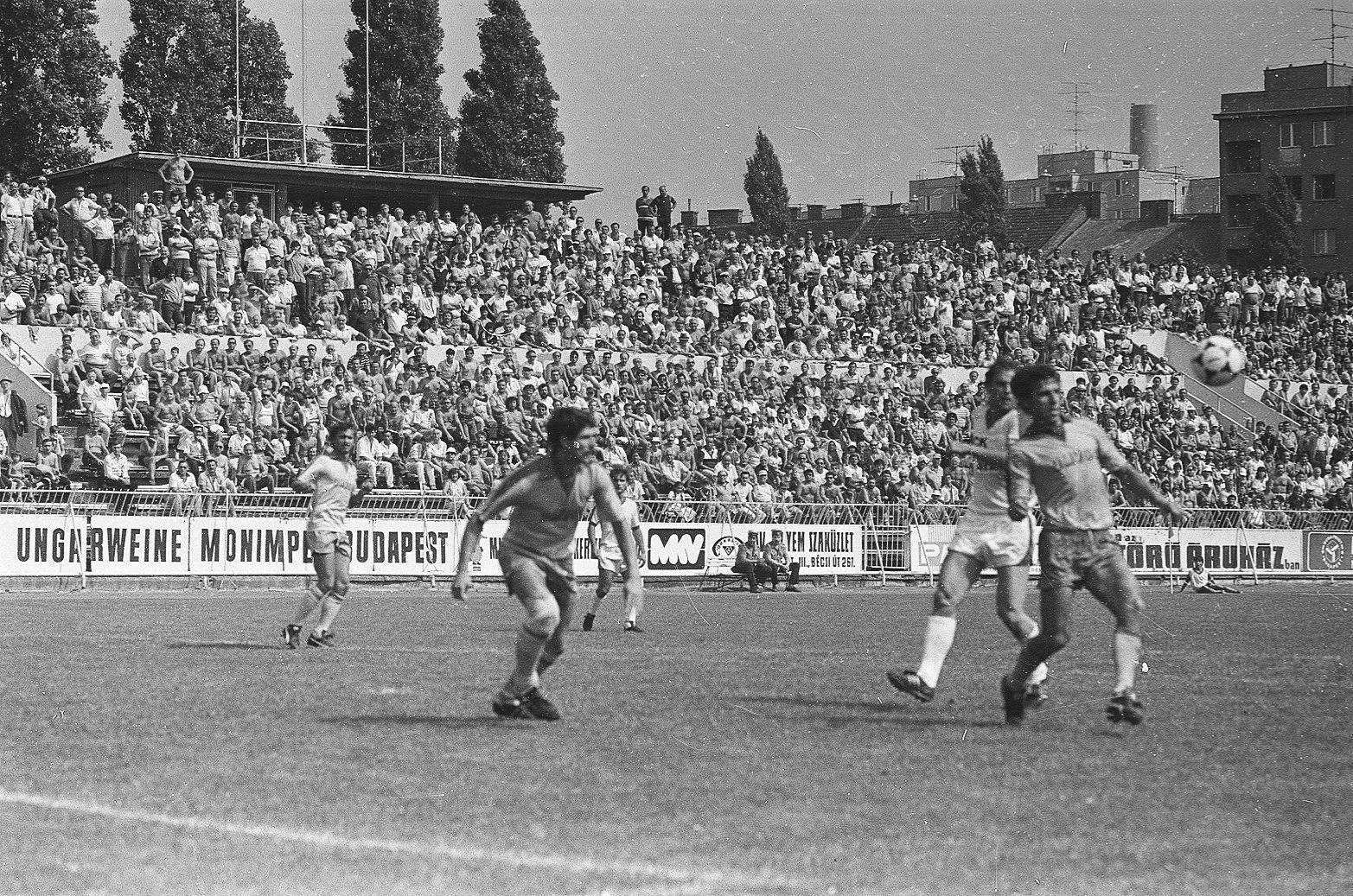 idokapszula_nb_i_1985_86_5_fordulo_mtk_vm_dmvsc_kiss_szeibert.jpg