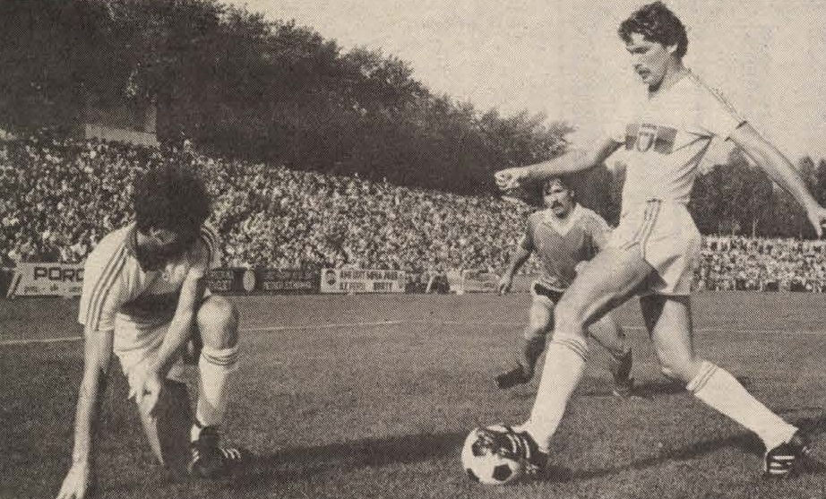 idokapszula_nb_i_1985_86_5_fordulo_pecsi_msc_videoton_disztl_laszlo_vadasz_megyeri.jpg