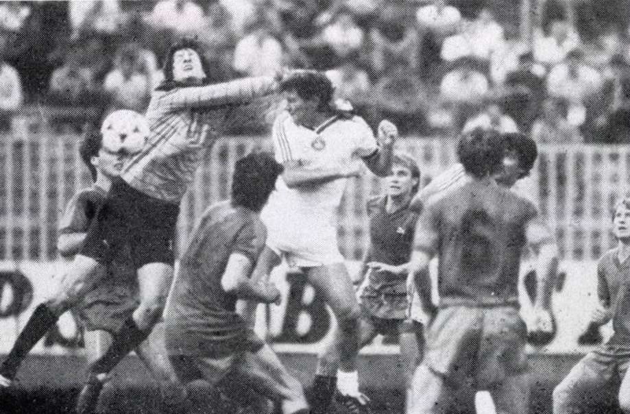 idokapszula_nb_i_1985_86_5_fordulo_u_dozsa_csepel_gelei_kiss_sandor.jpg