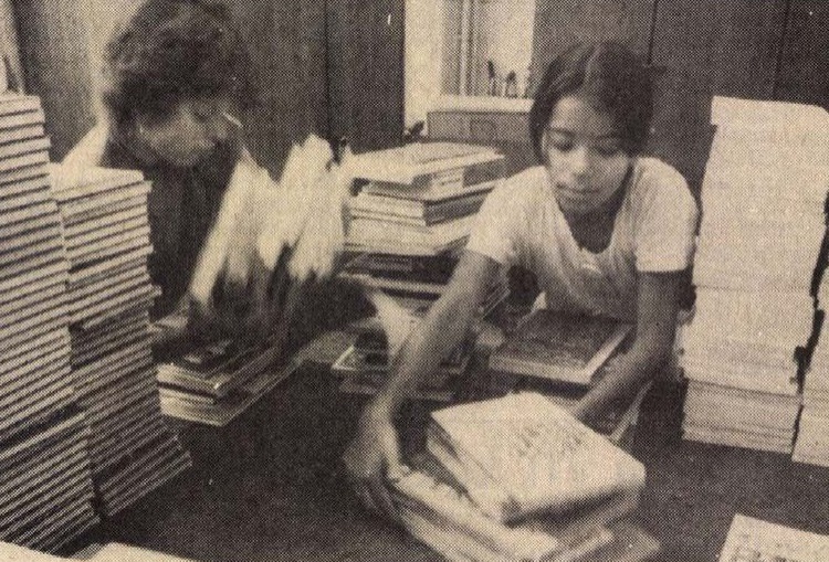 idokapszula_nb_i_1985_86_6_fordulo_tankonyvvasar.jpg