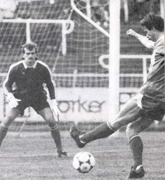 idokapszula_nb_i_1985_86_7_fordulo_mtk_vm_bp_honved_fulop_andrusch.jpg