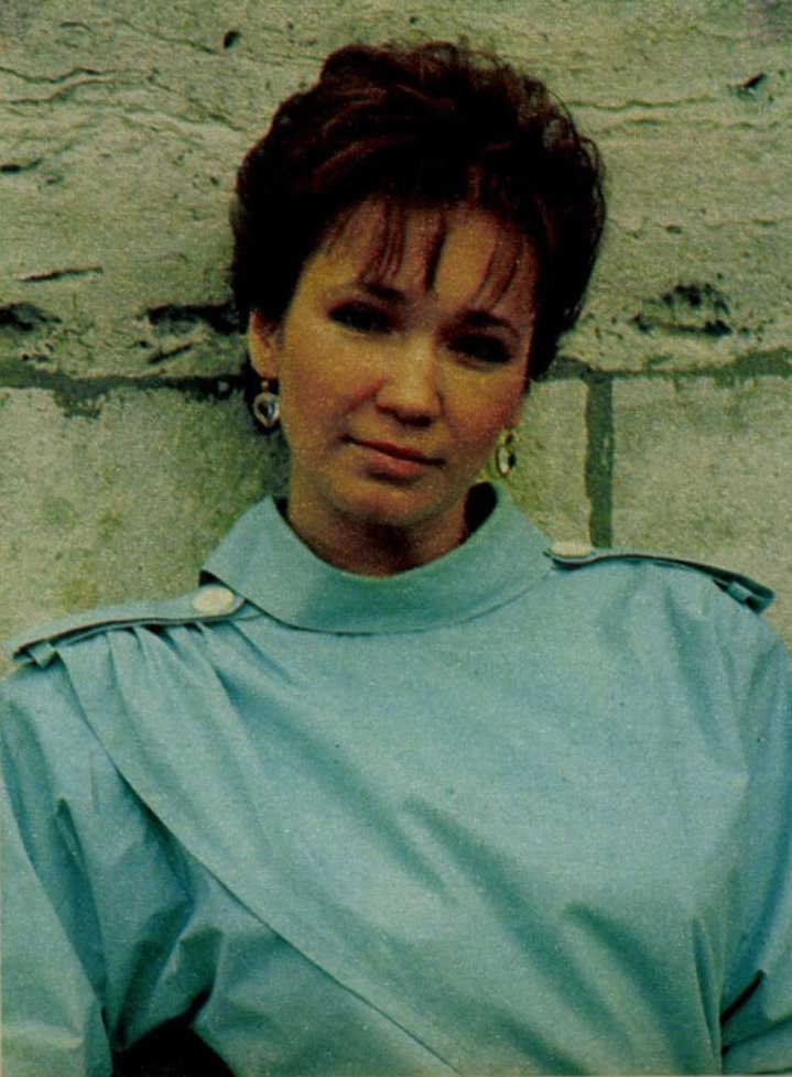 idokapszula_nb_i_1985_86_8_fordulo_divat_udvaros_dorottya_1.jpg