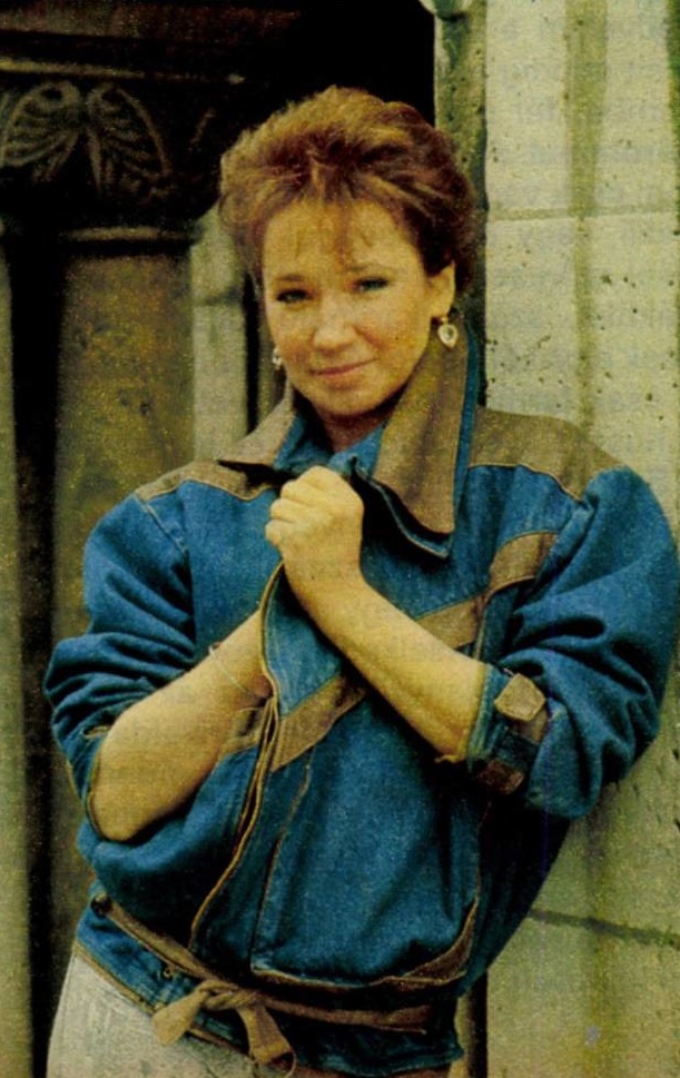 idokapszula_nb_i_1985_86_8_fordulo_divat_udvaros_dorottya_2.jpg