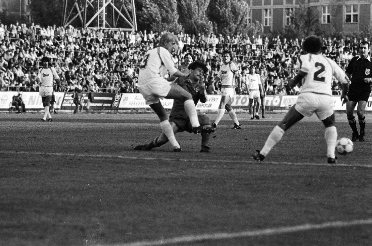 idokapszula_nb_i_1985_86_8_fordulo_vasas_videoton_meszoly_geza.jpg