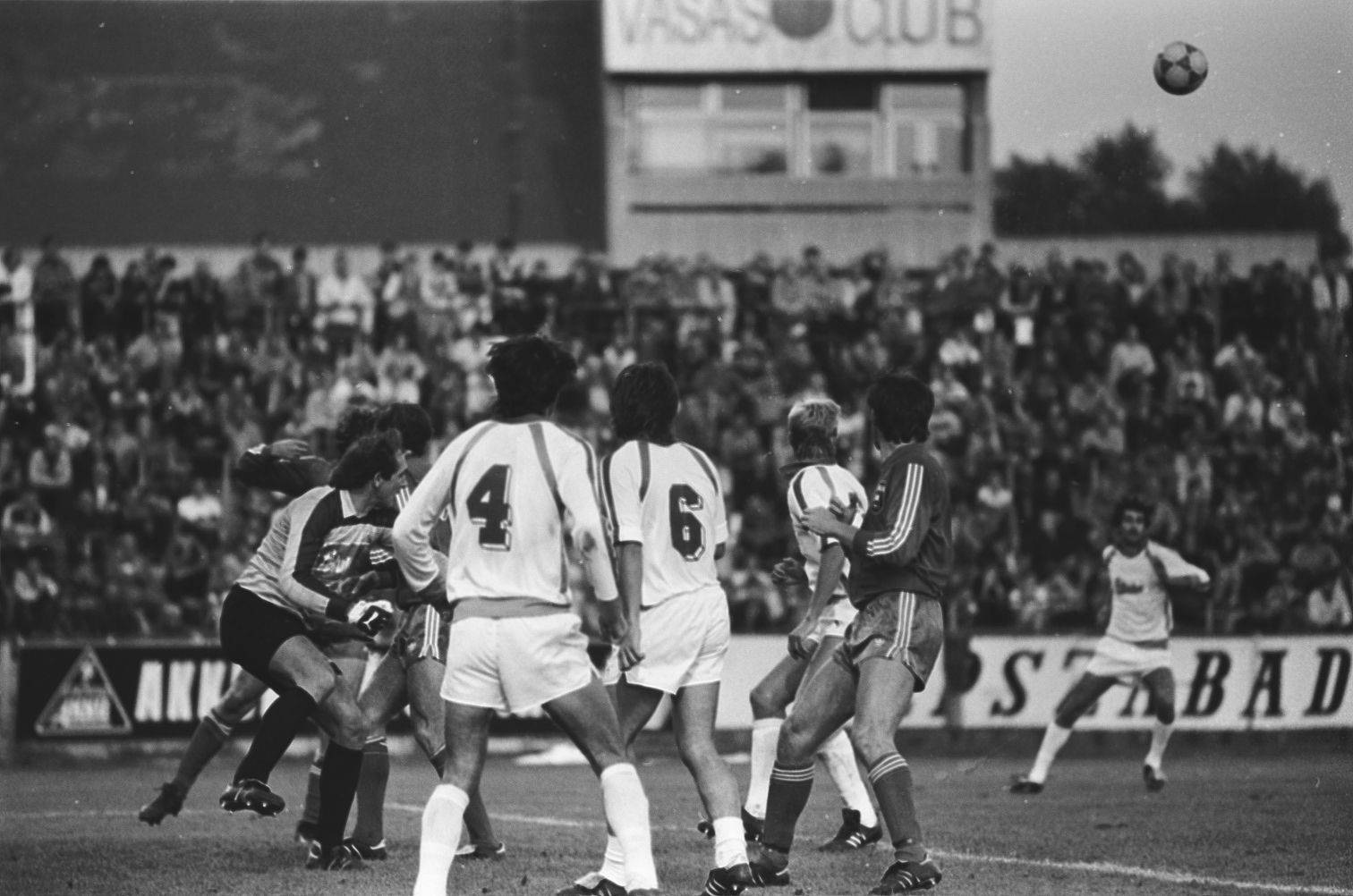 idokapszula_nb_i_1985_86_8_fordulo_vasas_videoton_vedelem.jpg
