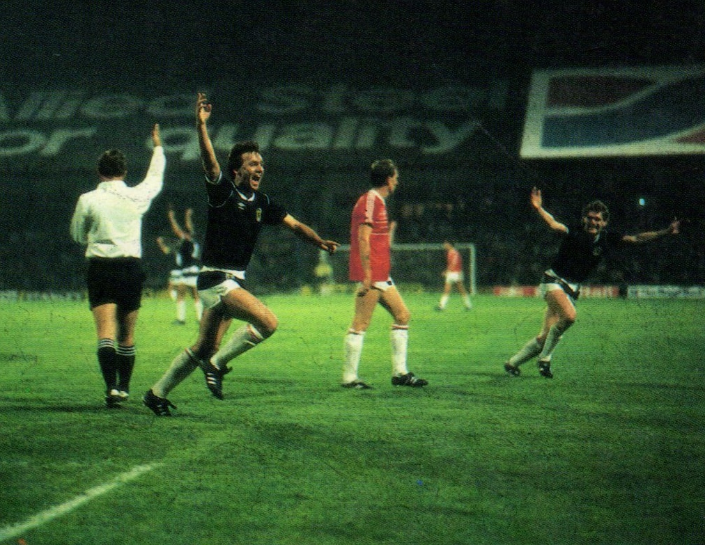 idokapszula_nb_i_1985_86_8_fordulo_vb_selejtezok_europai_7_csoport_wales_skocia_cooper.jpg