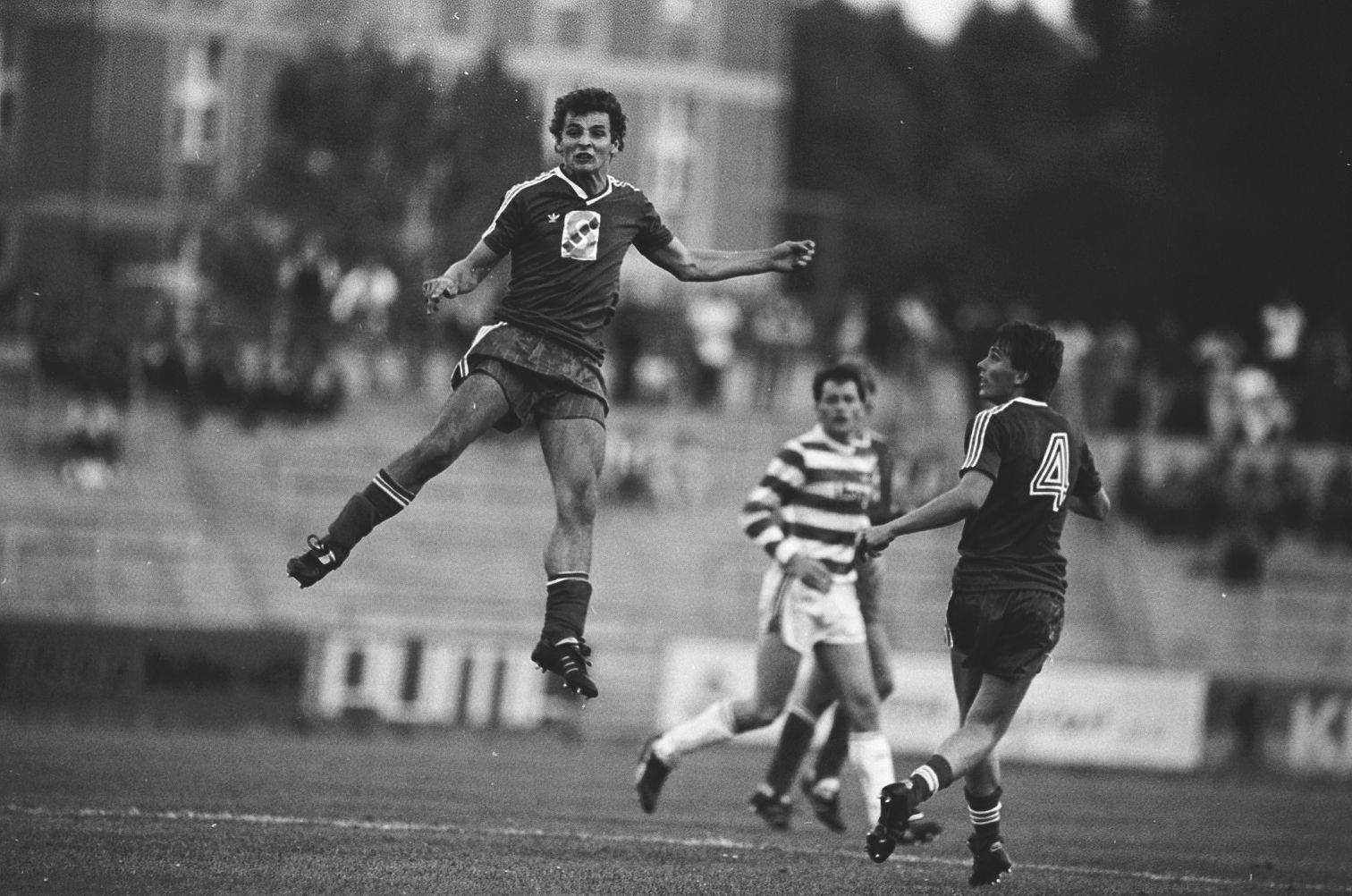 idokapszula_nb_i_1985_86_klubcsapataink_nemzetkozi_kupaszereplese_1_fordulo_1_kor_bp_honved_shamrock_rovers_fitos_jozsef.jpg