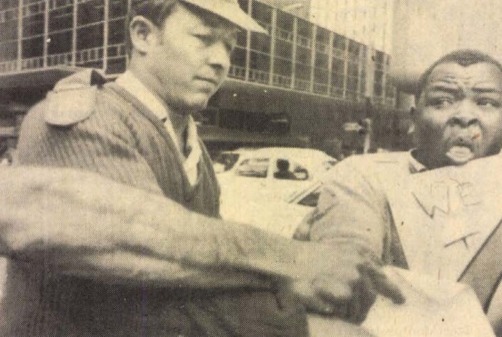 idokapszula_nb_i_1985_86_klubcsapataink_nemzetkozi_kupaszereplese_1_fordulo_1_kor_del_afrikai_diaktuntetes.jpg