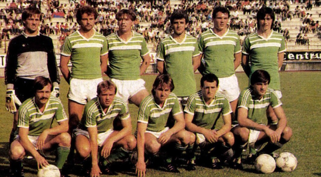 idokapszula_nb_i_1985_86_klubcsapataink_nemzetkozi_kupaszereplese_1_fordulo_1_kor_raba_eto_bohemians_praha_csapatkep_2.jpg