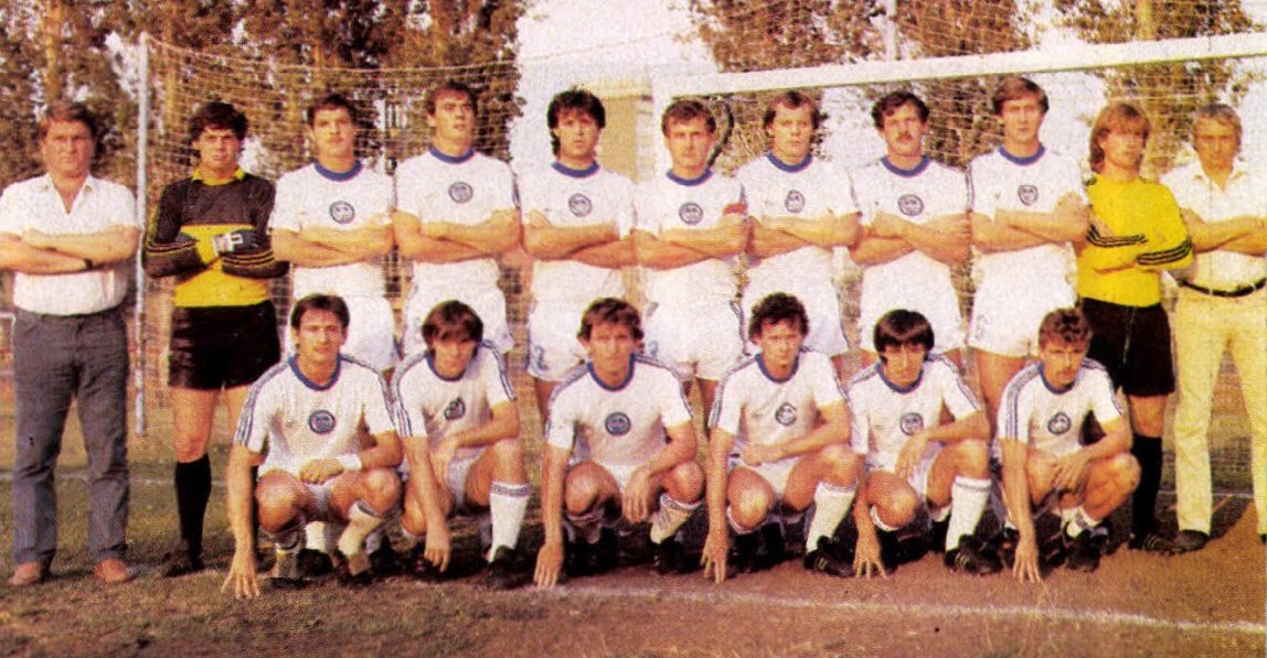 idokapszula_nb_i_1985_86_klubcsapataink_nemzetkozi_kupaszereplese_1_fordulo_1_kor_rapid_wien_tatabanya_csapatkep_2.jpg