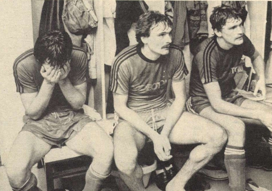 idokapszula_nb_i_1985_86_klubcsapataink_nemzetkozi_kupaszereplese_1_fordulo_1_kor_videoton_ff_malmo_oltozo.jpg