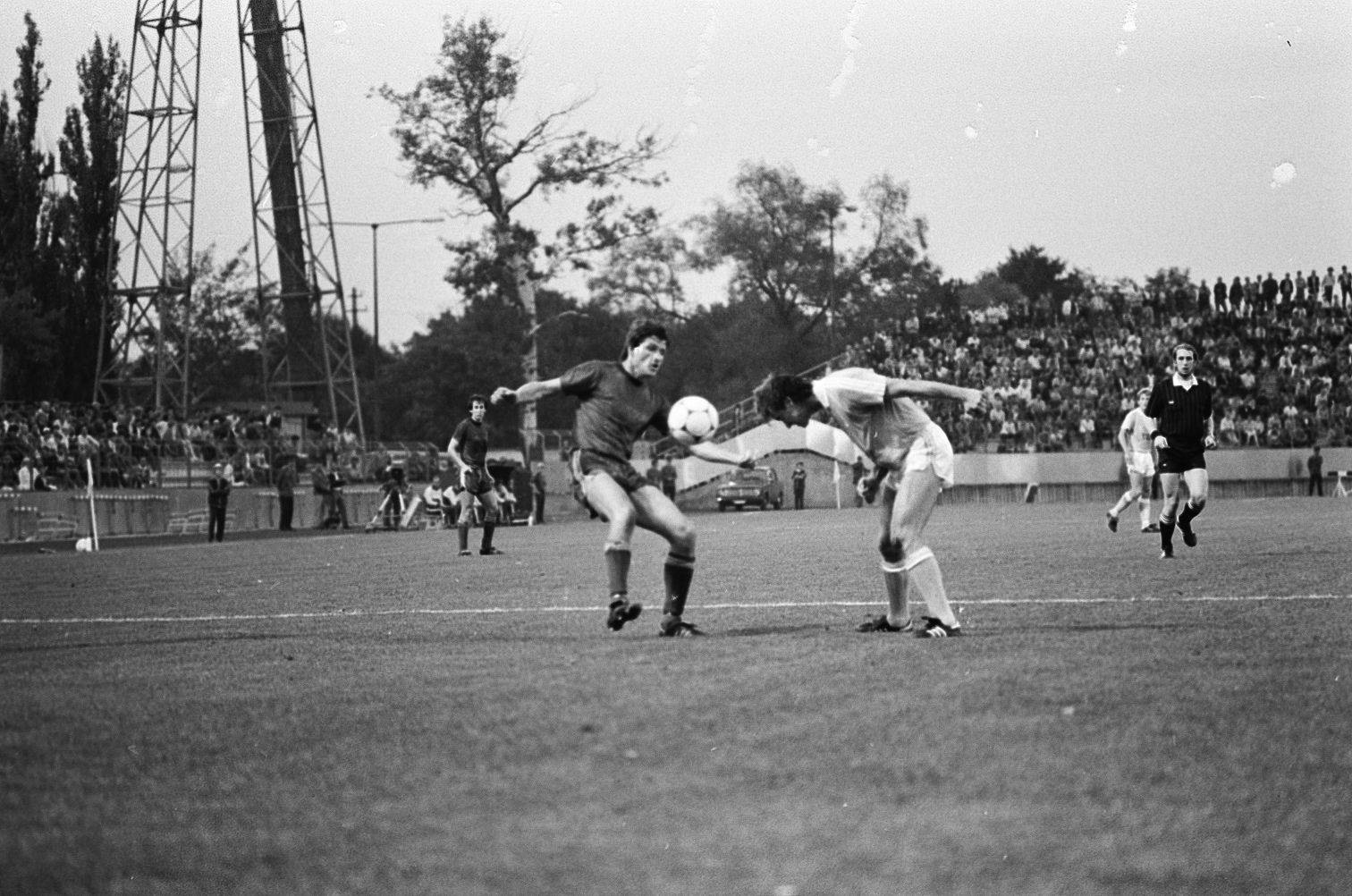idokapszula_nb_i_1985_86_klubcsapataink_nemzetkozi_kupaszereplese_1_fordulo_1_kor_videoton_ff_malmo_szabo_jozsef.jpg